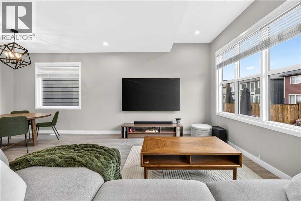 154 Masters Row Se, Calgary, Alberta  T3M 2R9 - Photo 8 - A2337267