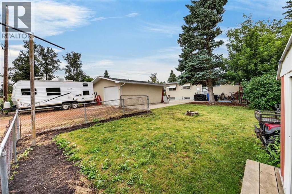 661 12 Avenue, Carstairs, Alberta  T0M 0N0 - Photo 44 - A2337406