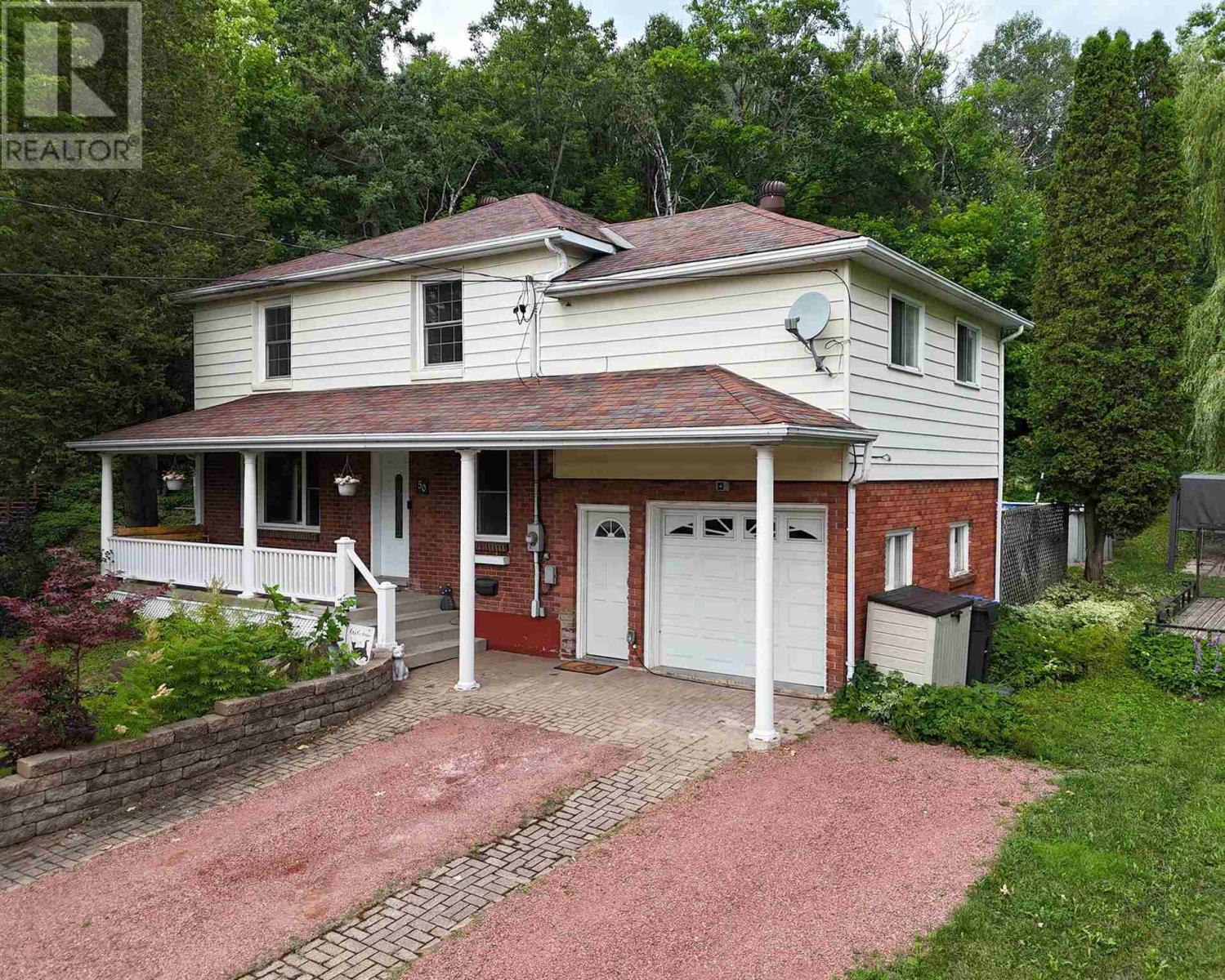 50 Parker Ave, Sault Ste. Marie, Ontario  P6B 1G5 - Photo 2 - SM261977