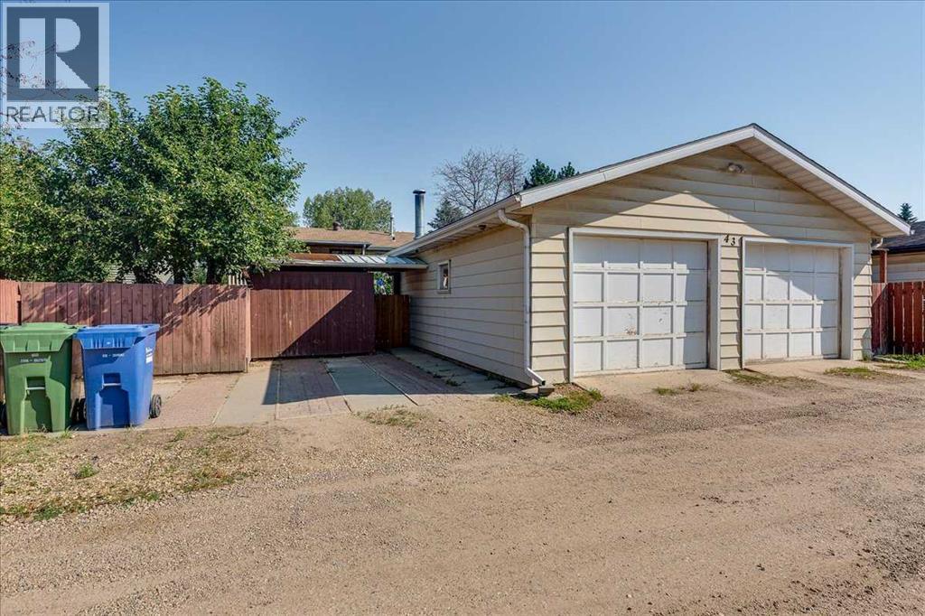 43 Oak Street, Red Deer, Alberta  T4P 2N7 - Photo 41 - A2333402