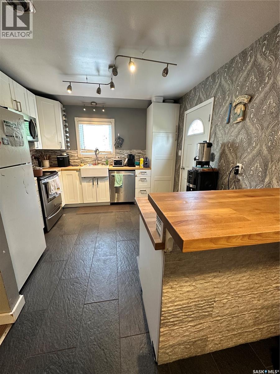 118 5th Avenue W, Melville, Saskatchewan  S0A 2P0 - Photo 5 - SK045701