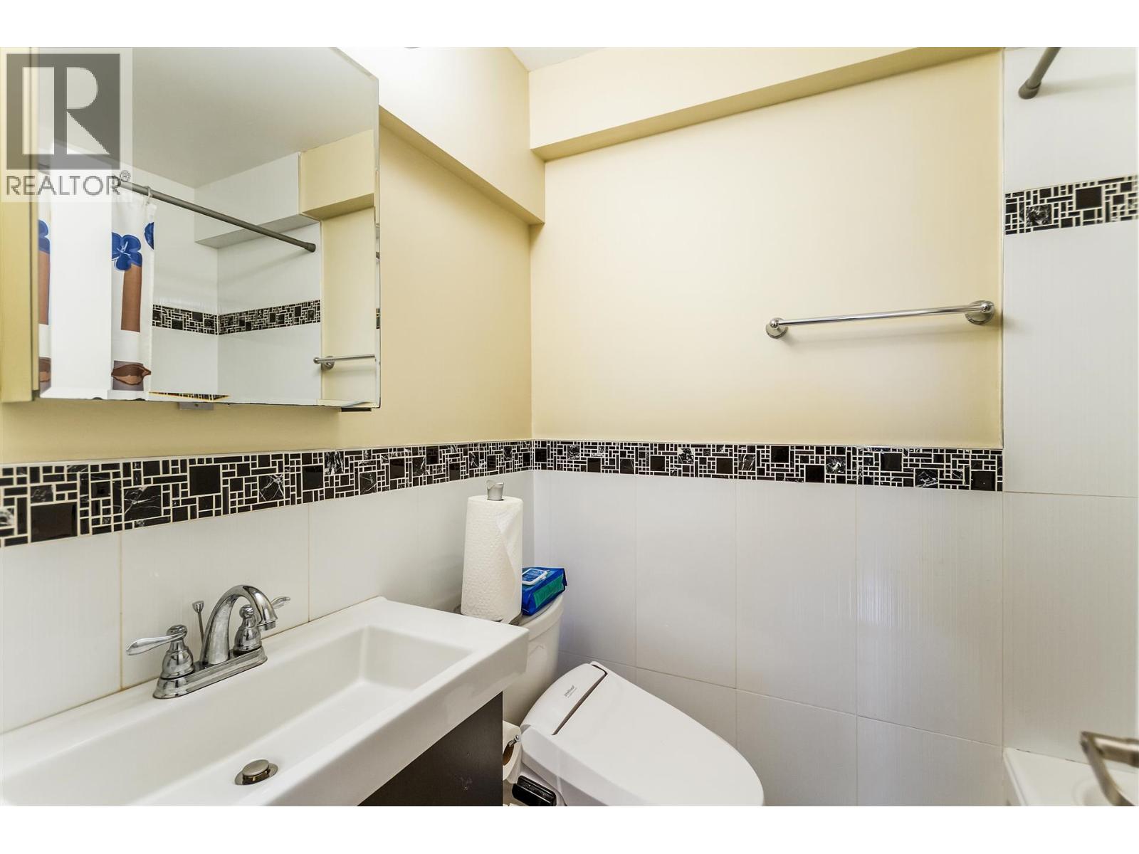6949 Halifax Street, Burnaby, British Columbia  V5B 2R3 - Photo 17 - R3155975
