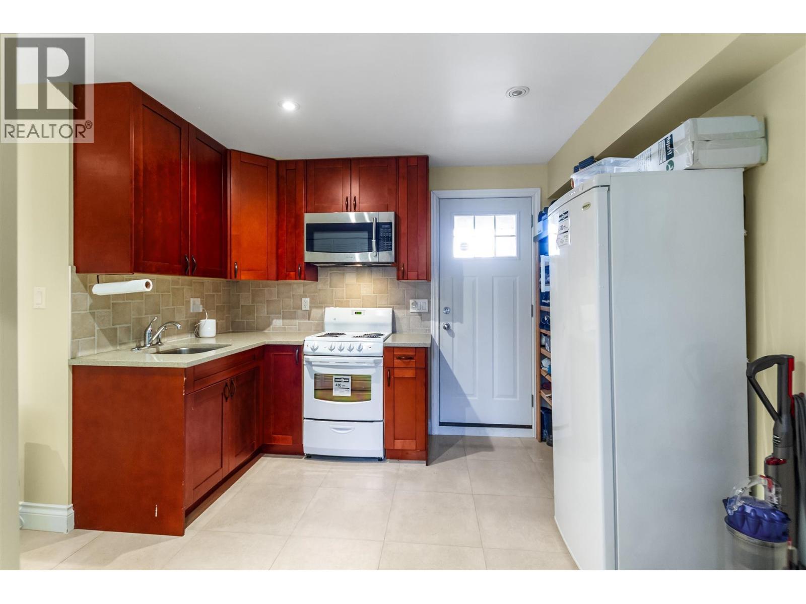 6949 Halifax Street, Burnaby, British Columbia  V5B 2R3 - Photo 16 - R3155975
