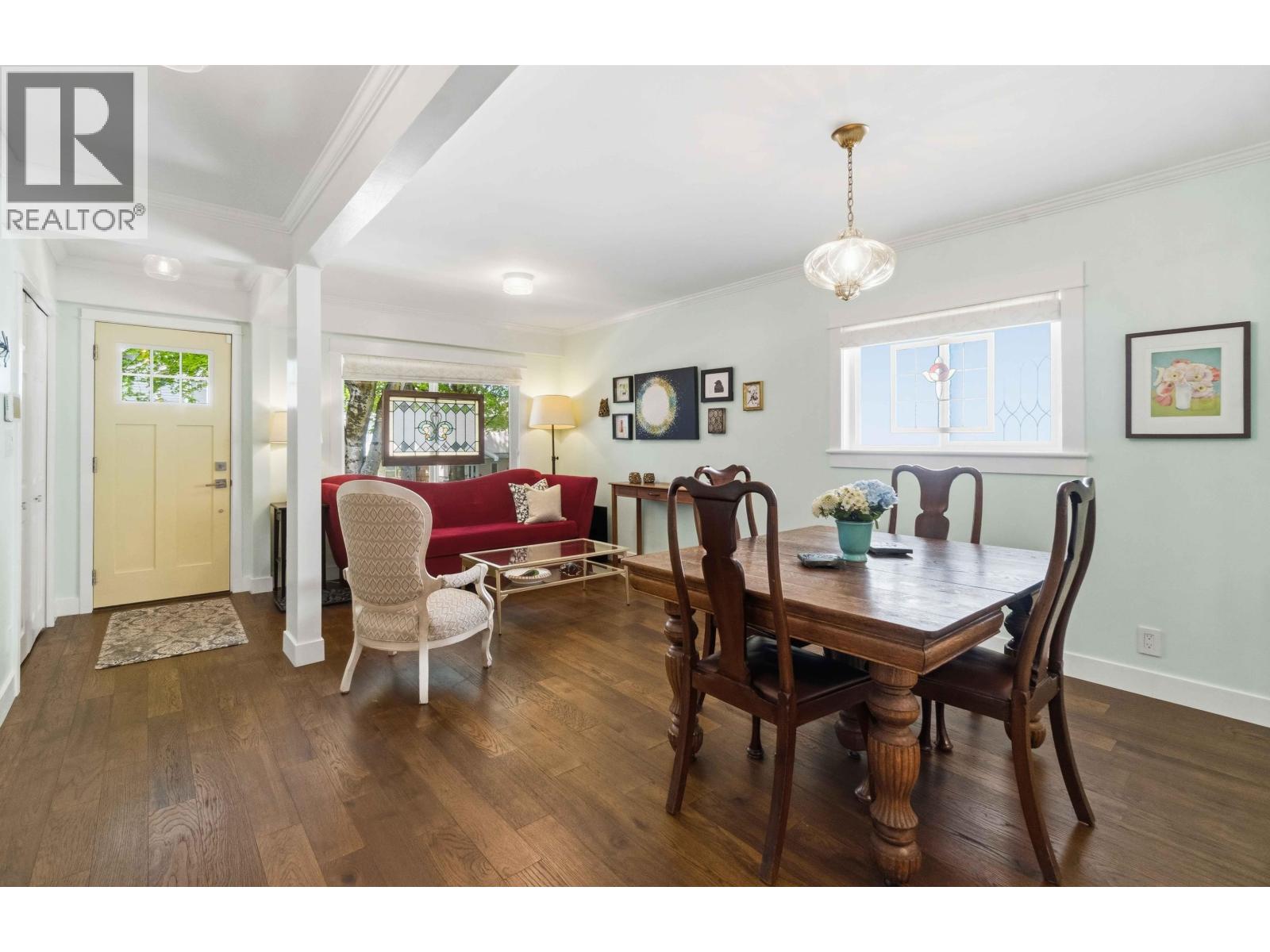 4322 Welwyn Street, Vancouver, British Columbia  V5N 3Z4 - Photo 2 - R3131363
