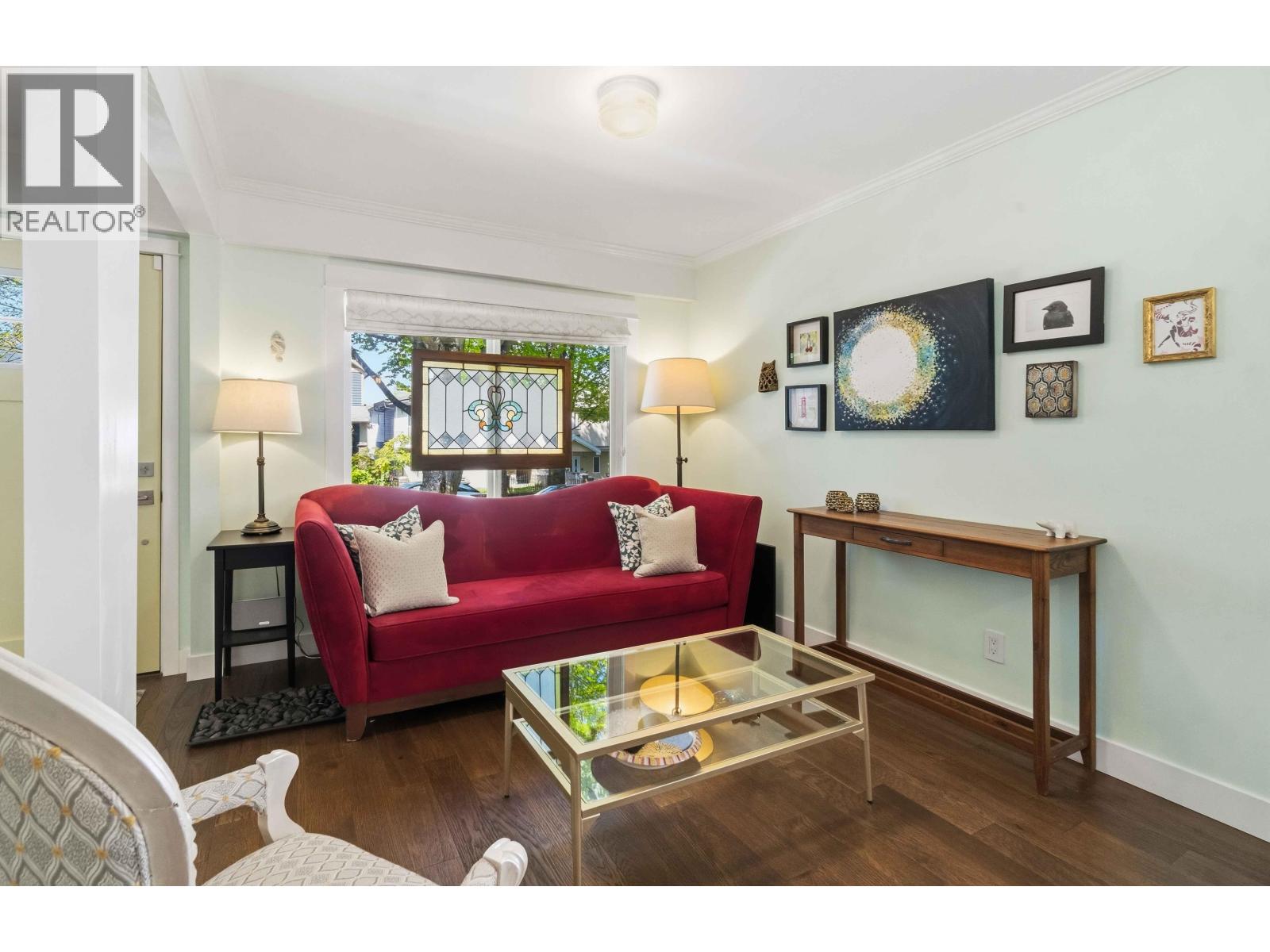 4322 Welwyn Street, Vancouver, British Columbia  V5N 3Z4 - Photo 3 - R3131363