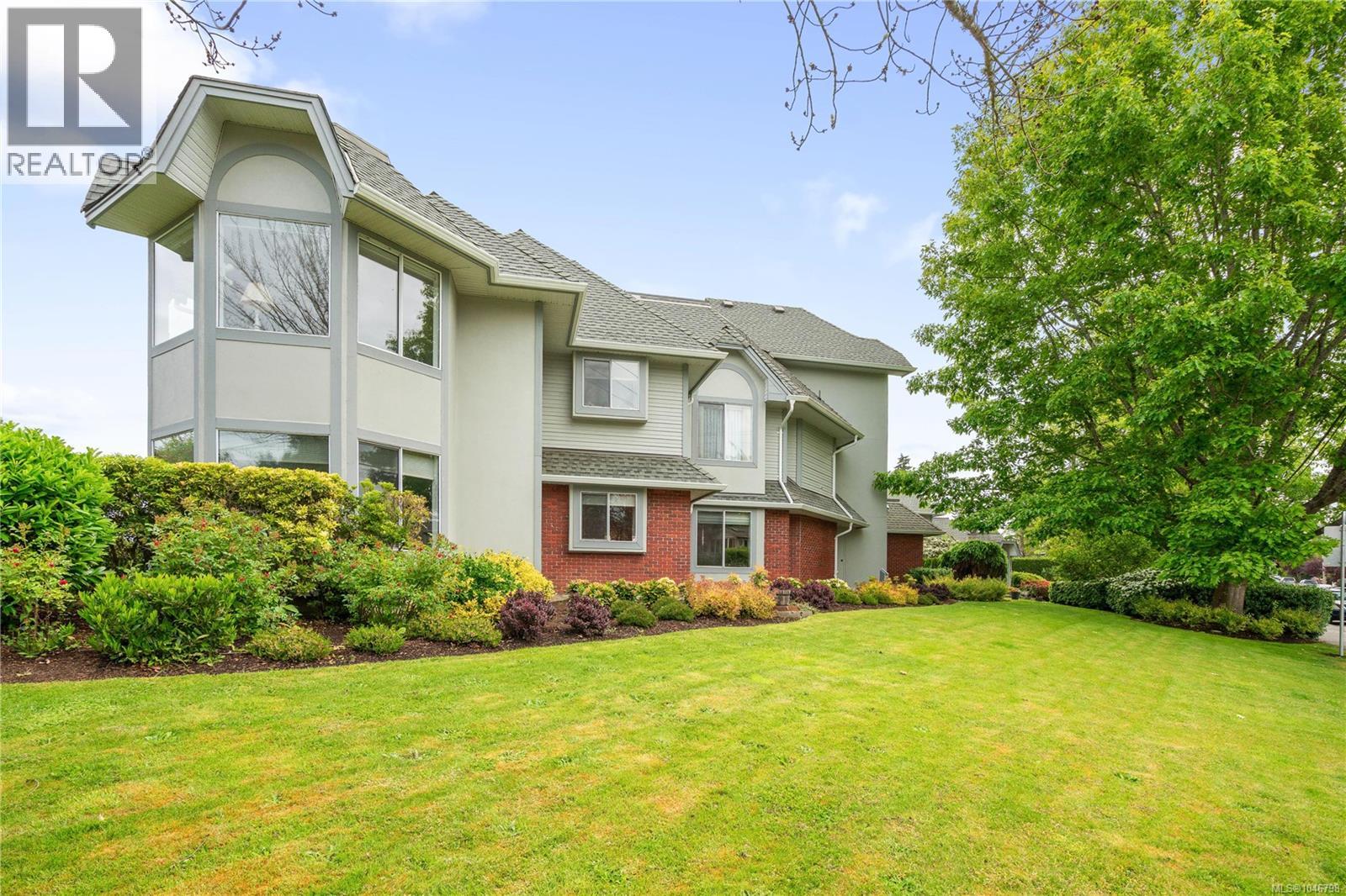 101 10431 Resthaven Dr, Sidney, British Columbia  V8L 3H6 - Photo 63 - 1046798