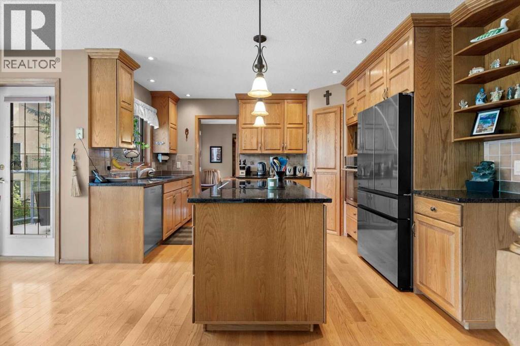 40 Scenic Ridge Place Nw, Calgary, Alberta  T3L 1V3 - Photo 12 - A2333498