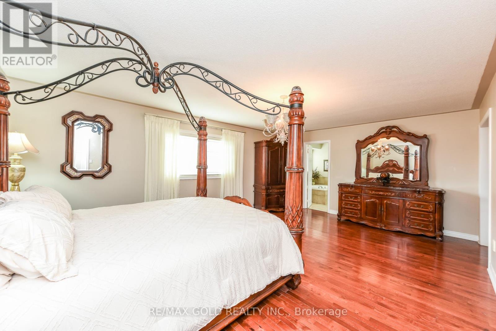 71 Gallview Lane, Brampton, Ontario L6P 1S2 - Photo 15 - W13433264