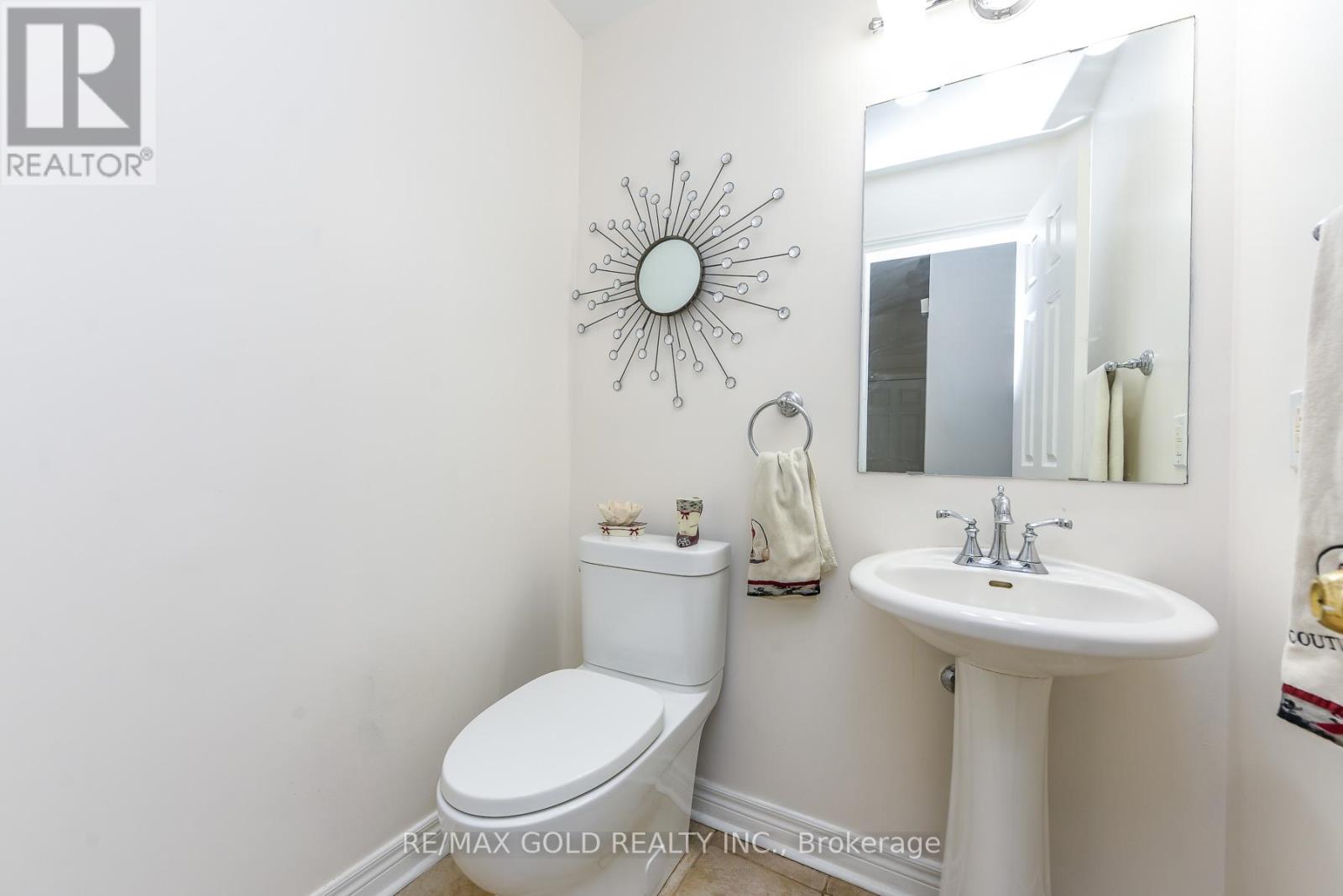 71 Gallview Lane, Brampton, Ontario L6P 1S2 - Photo 6 - W13433264