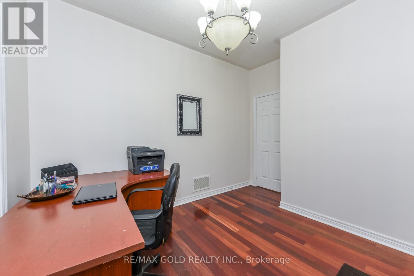71 Gallview Lane, Brampton, Ontario L6P 1S2 - Photo 7 - W13433264