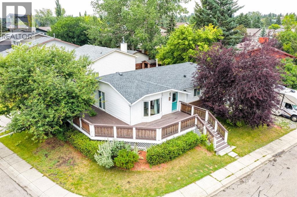 85 Rideau Close SW, airdrie, Alberta