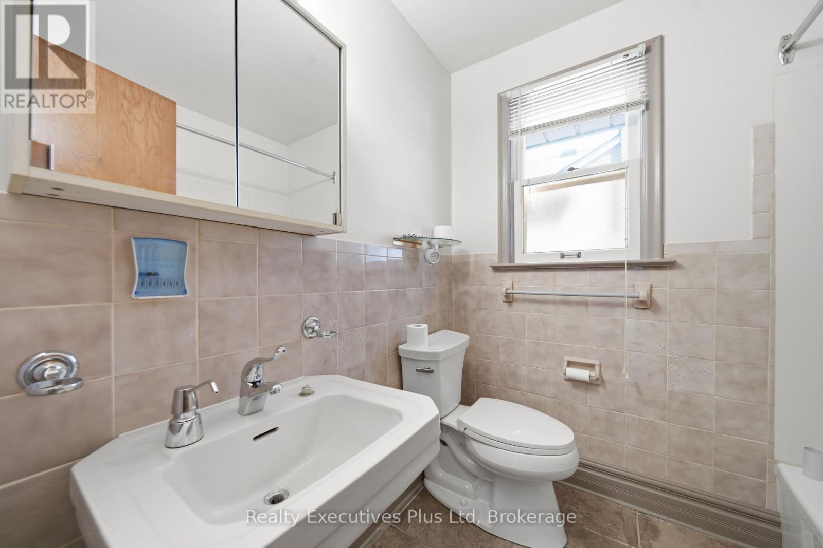 361 Metcalfe Street, Guelph (Riverside Park), Ontario  N1E 4Z5 - Photo 13 - X13679666