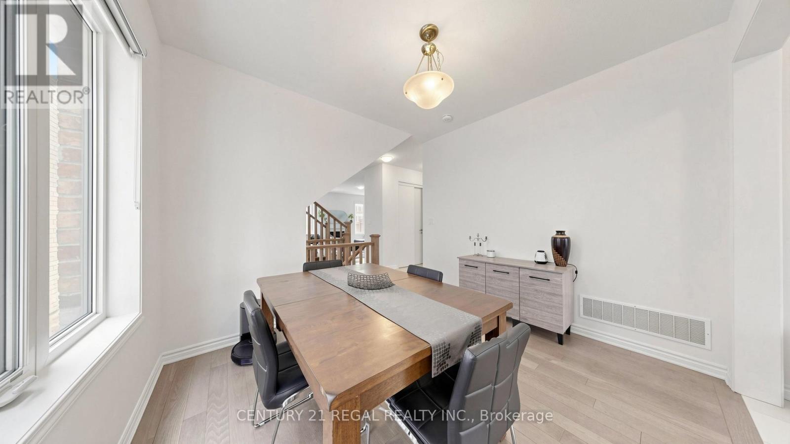 1403 Longspur Trail, Pickering, Ontario  L1X 0N2 - Photo 11 - E13679662