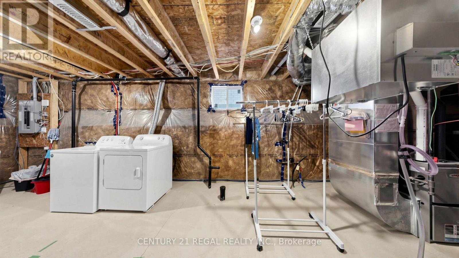1403 Longspur Trail, Pickering, Ontario  L1X 0N2 - Photo 31 - E13679662