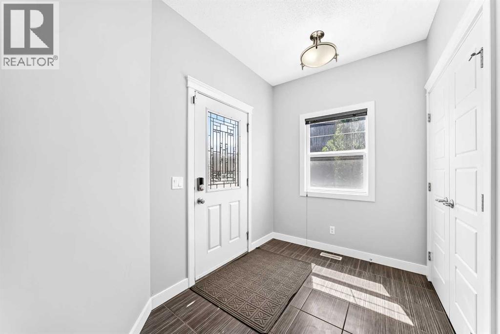 325 Evanspark Gardens Nw, Calgary, Alberta  T3P 0G6 - Photo 4 - A2326636