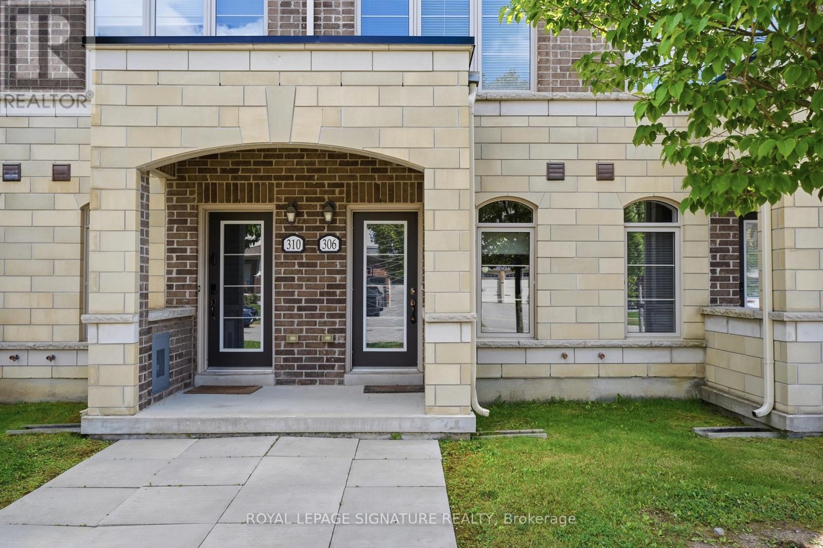 306 John Davis Gate, Whitchurch-Stouffville, Ontario L4A 1X1 - Photo 2 - N13679638