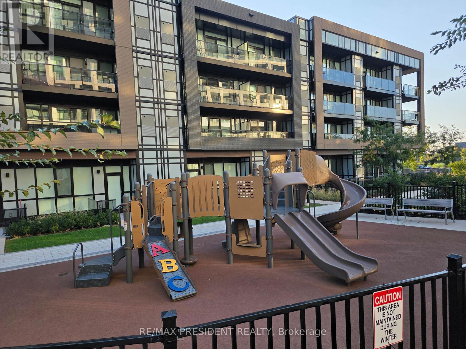 112 - 60 George Butchart Drive, Toronto, Ontario  M3K 2C5 - Photo 18 - W13679656