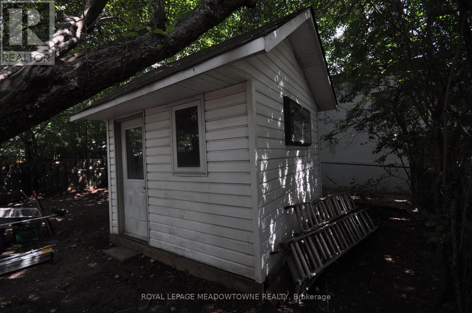 27 Royce Avenue, Brampton, Ontario  L6Y 1J6 - Photo 4 - W13677644