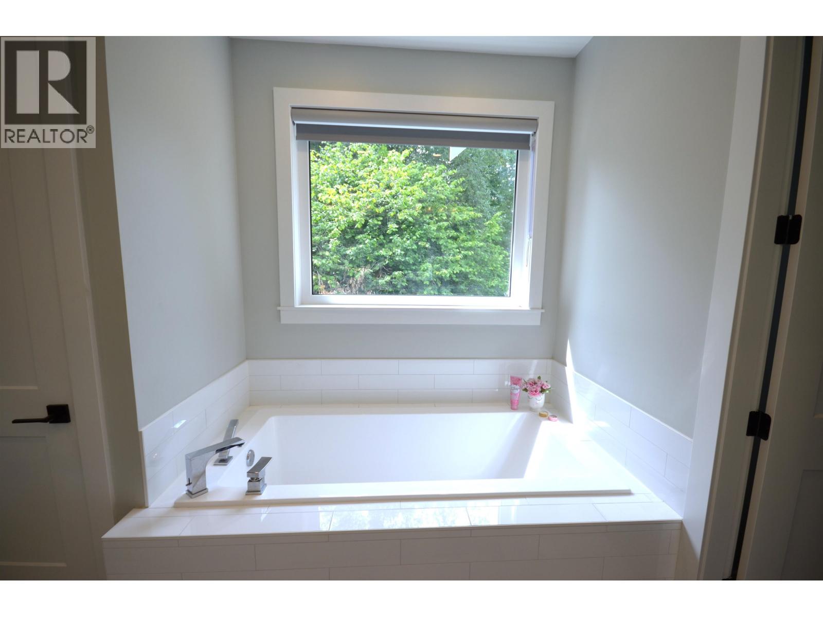 12409 193b Street, Pitt Meadows, British Columbia  V3Y 1A5 - Photo 18 - R3155371