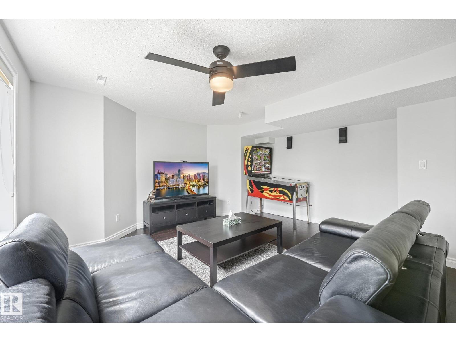 1117 Klarvatten Cove Cv NW, Edmonton, Alberta  T5Z 3N3 - Photo 44 - E4503973