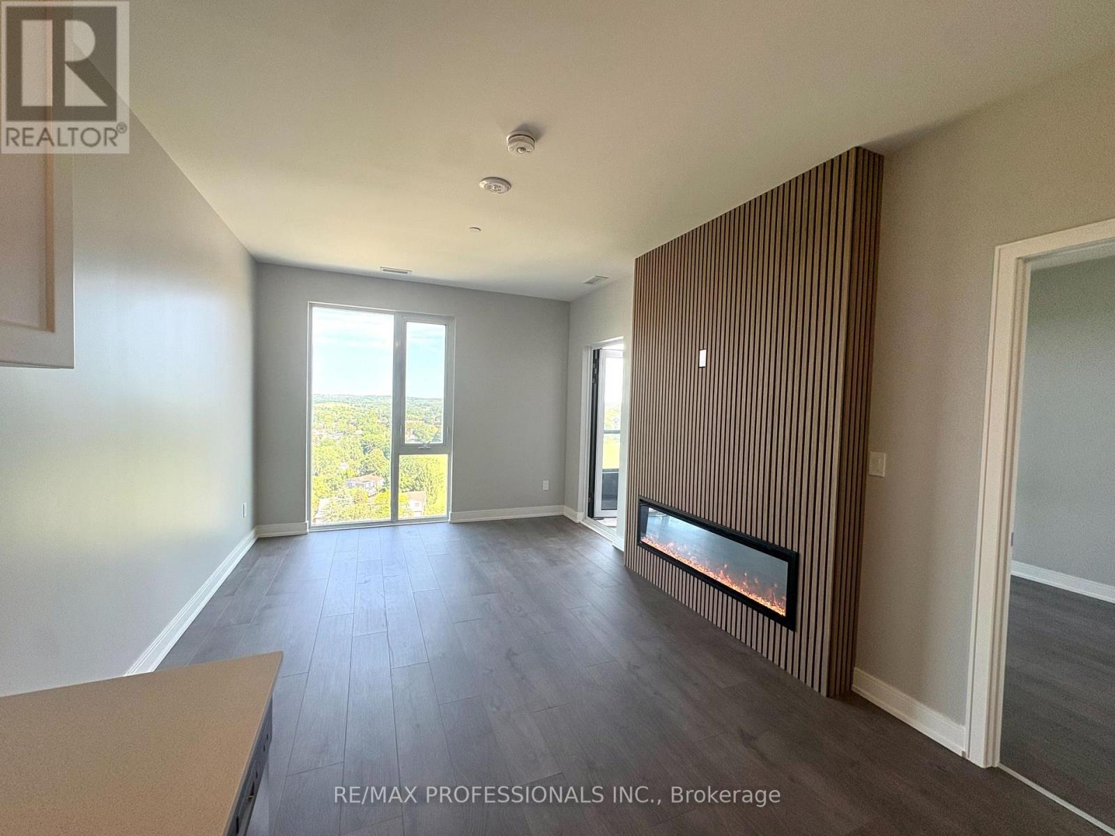 B1402 - 705 Davis Drive, Newmarket, Ontario L3Y 2R2 - Photo 13 - N13679490