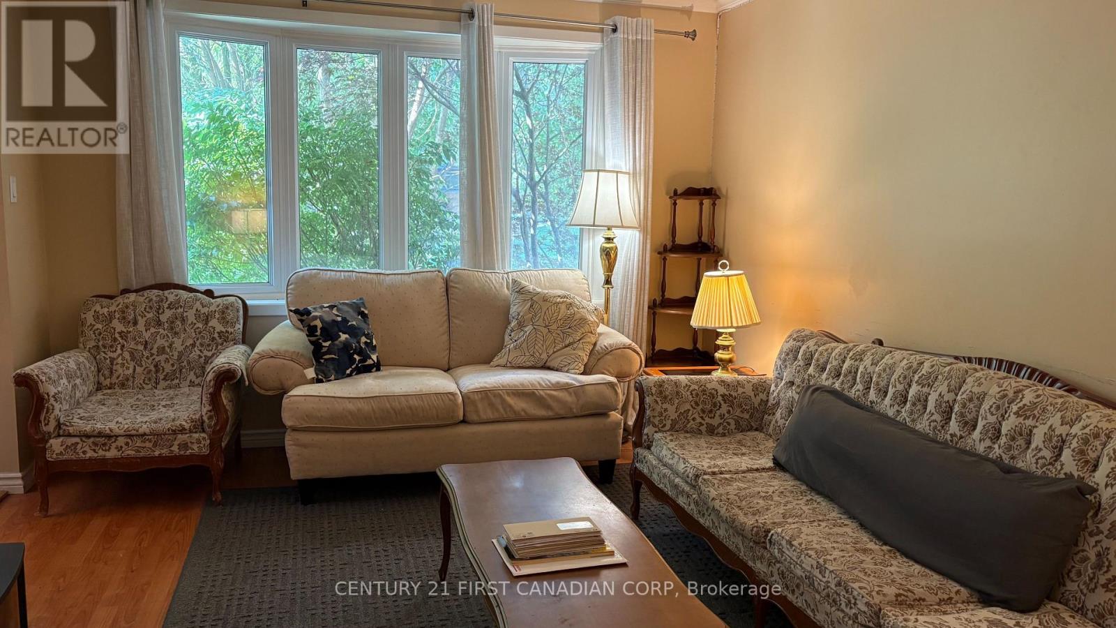 Room 2 - 460 Castlegrove Boulevard, London North, Ontario  N6G 1K8 - Photo 2 - X13679686