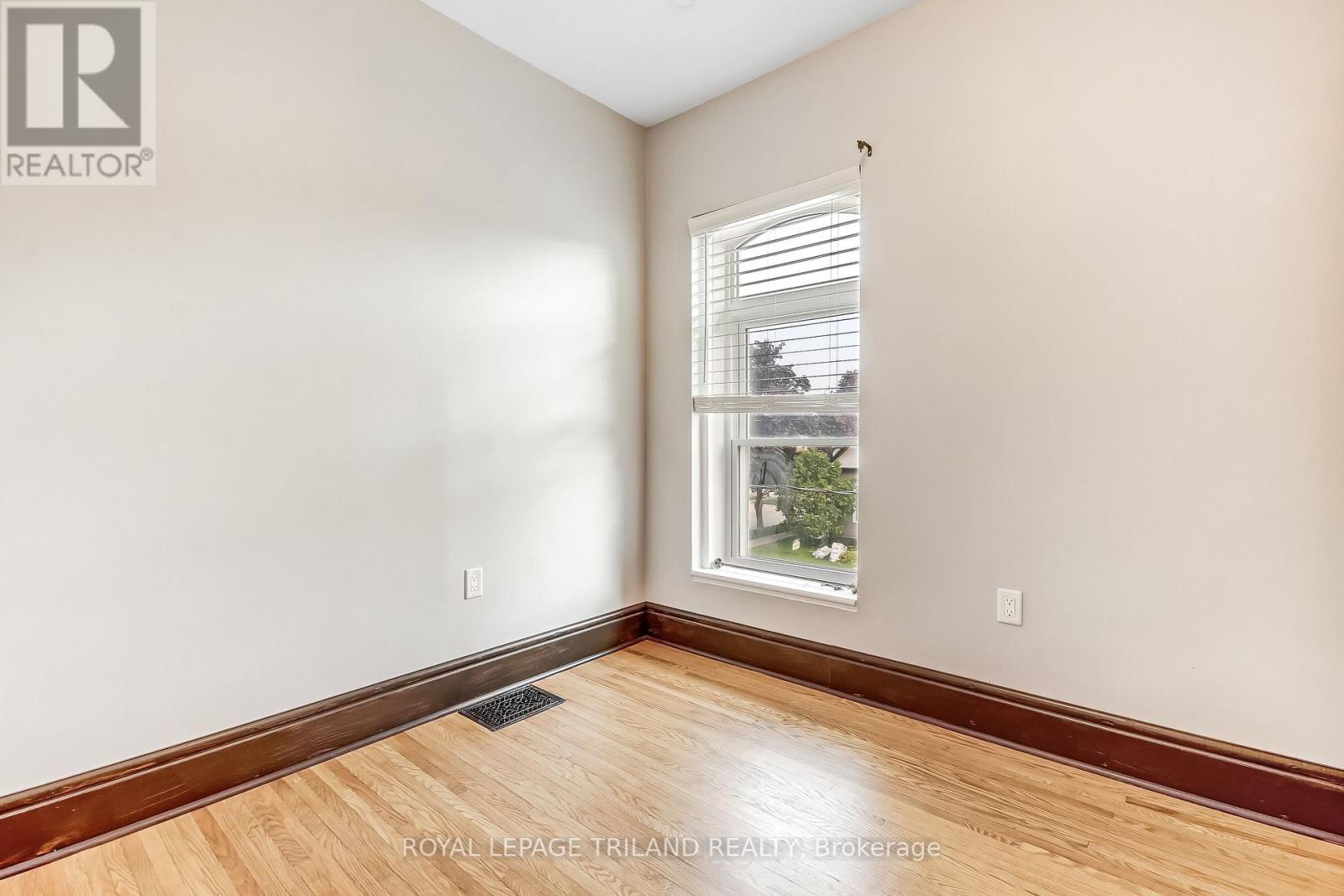 33 1/2 - 33 1/2 St George Street, St. Thomas, Ontario  N5P 2L2 - Photo 12 - X13679732