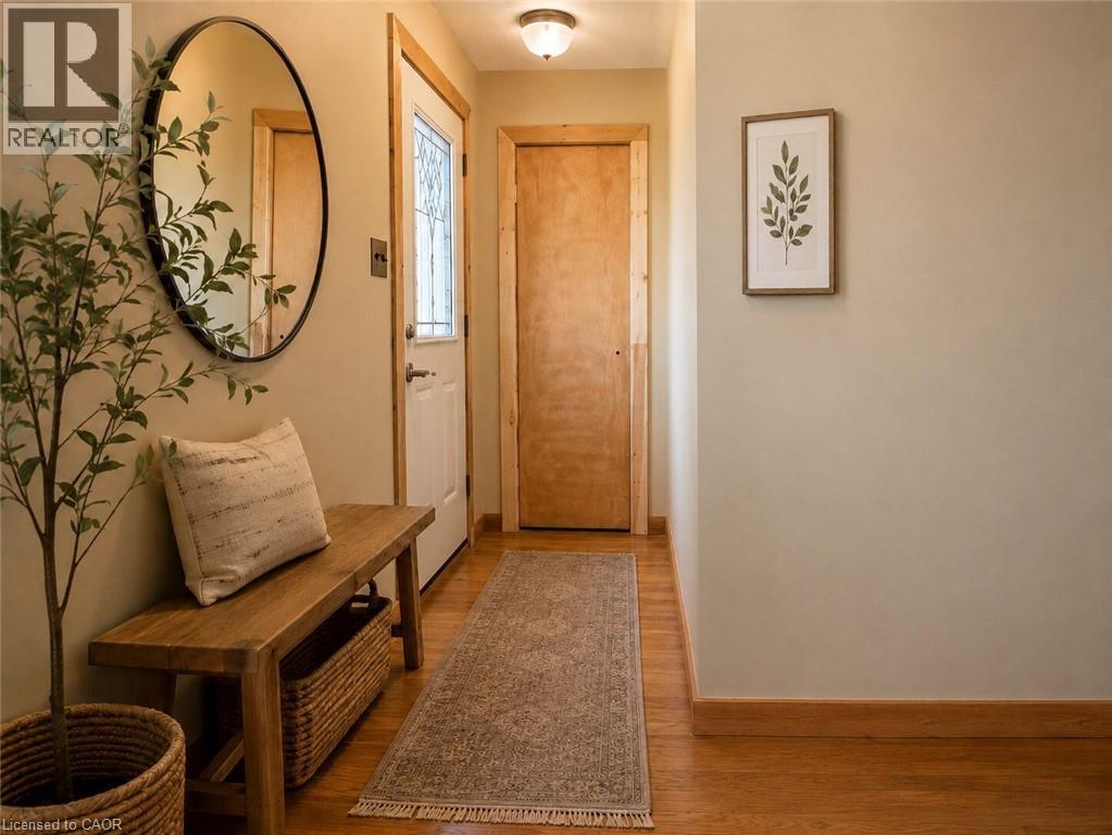 274 East 38th Street, Hamilton, Ontario  L8V 4G3 - Photo 3 - 40850602