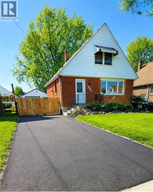 274 East 38th Street, Hamilton, Ontario  L8V 4G3 - Photo 2 - 40850602
