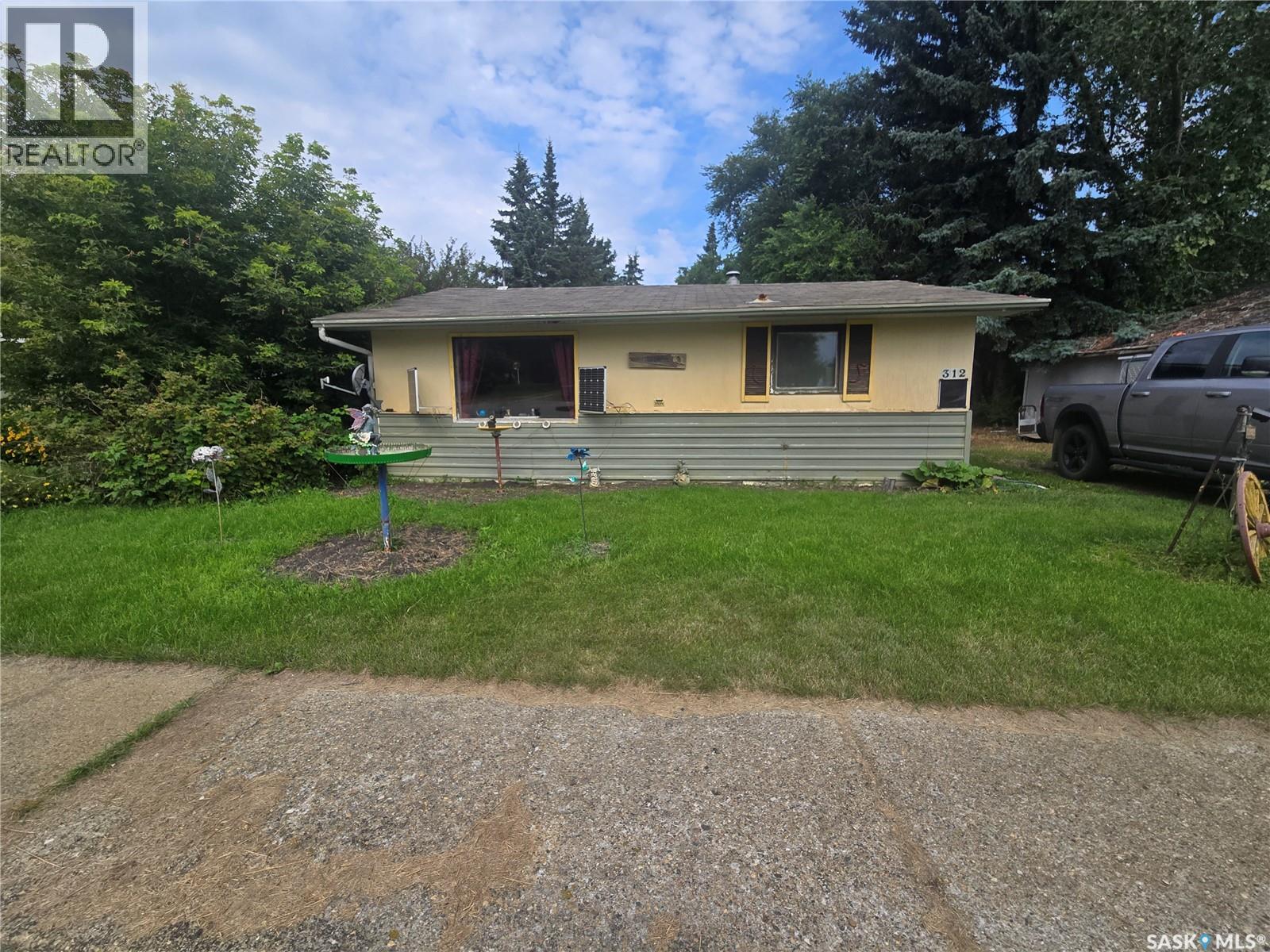 312 Main Street, Kennedy, Saskatchewan  S0G 2R0 - Photo 1 - SK045628