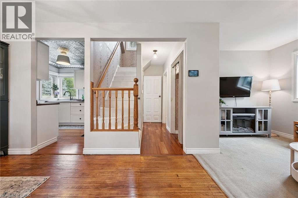 38 Belmont Avenue E, Kitchener, Ontario  N2M 4B9 - Photo 6 - 40854261