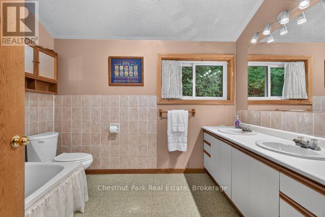 1039 South Waseosa Lake Road, Huntsville, Ontario P1H 2N5 - Photo 17 - X13679692