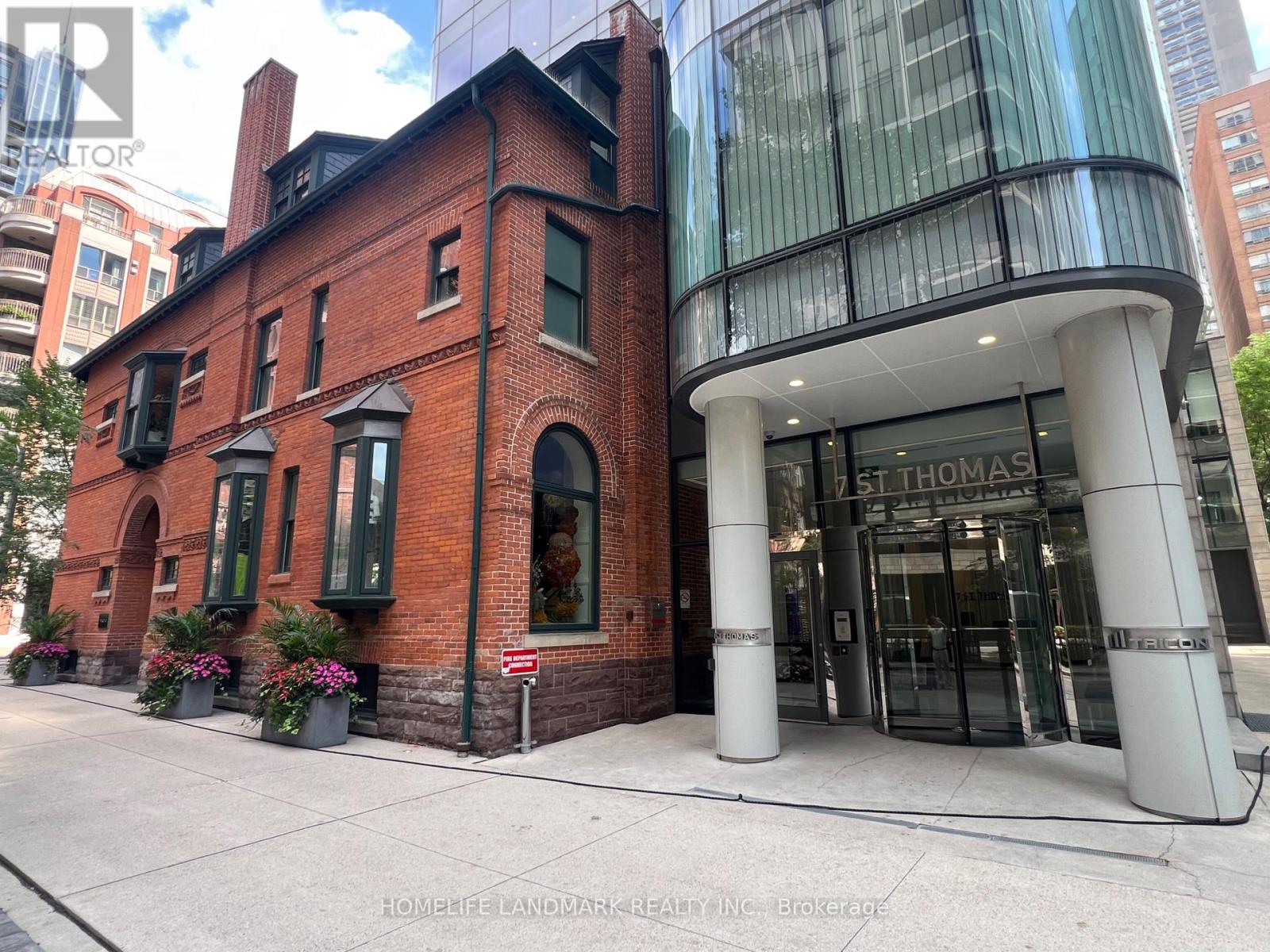 209 - 7 ST THOMAS STREET, Toronto, Ontario