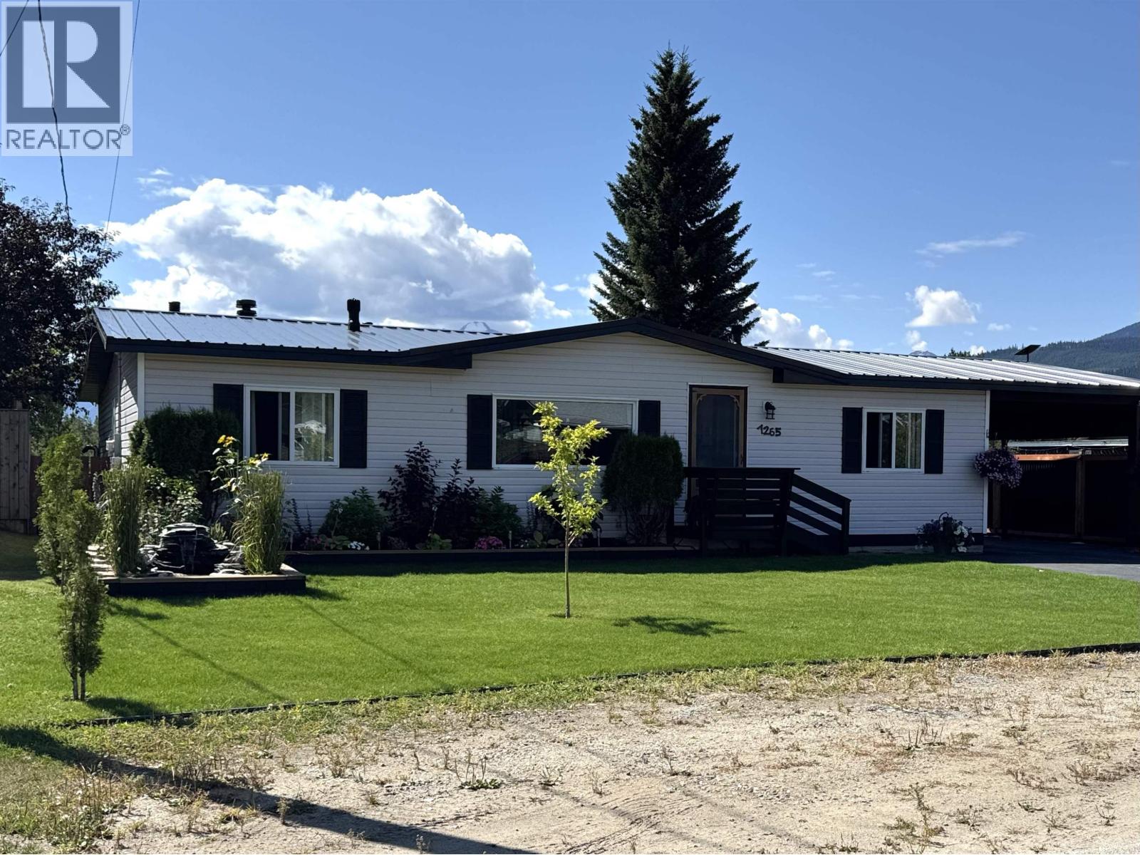 1265 9TH AVENUE, Valemount, British Columbia