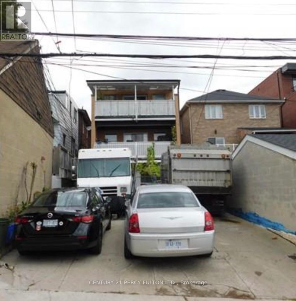 352 Caledonia Road, Toronto, Ontario  M6E 4T6 - Photo 3 - W13679712