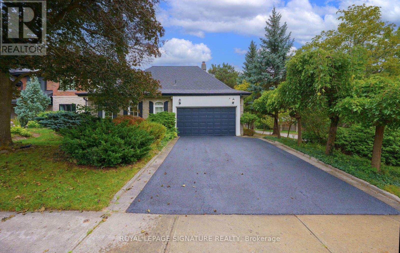 46 Caravan Drive, Toronto, Ontario  M3B 1N3 - Photo 2 - C13674662