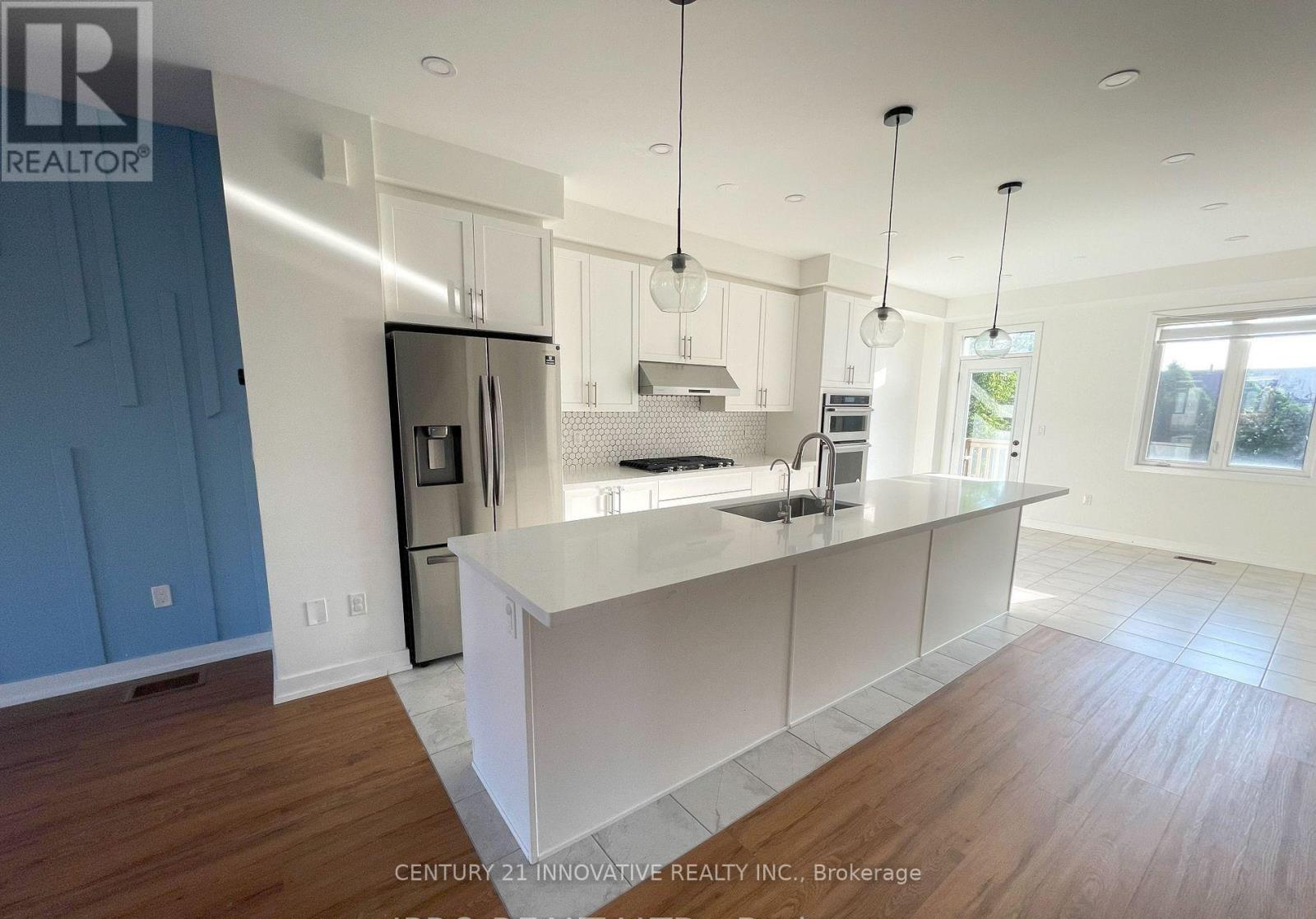 912 Kicking Horse Path, Oshawa, Ontario  L1J 0B4 - Photo 10 - E13679540