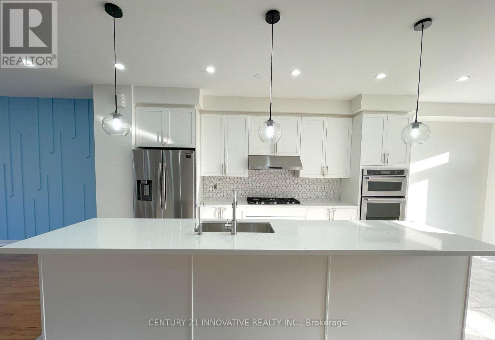 912 Kicking Horse Path, Oshawa, Ontario  L1J 0B4 - Photo 6 - E13679540
