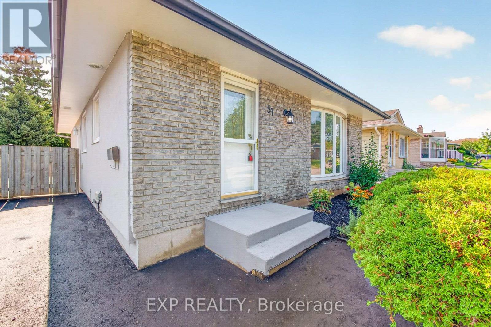 51 Appalachian Crescent, Kitchener, Ontario  N2E 1A3 - Photo 4 - X13679742