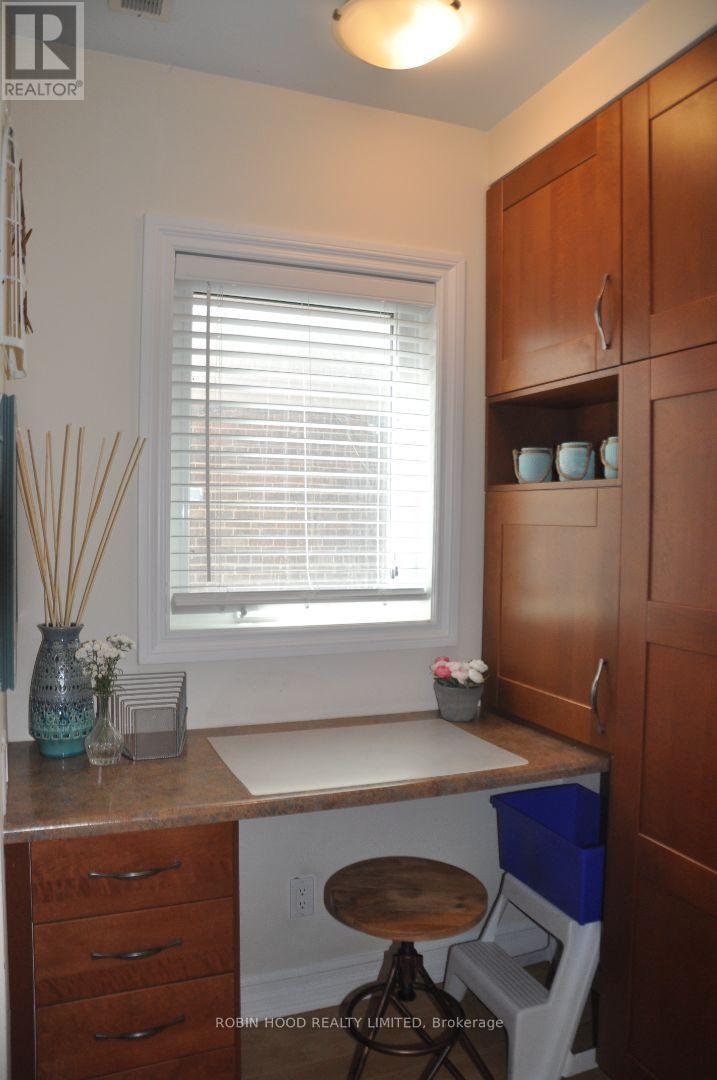 Main House - 178 Bellefair Avenue, Toronto, Ontario  M4L 3T9 - Photo 14 - X13679758