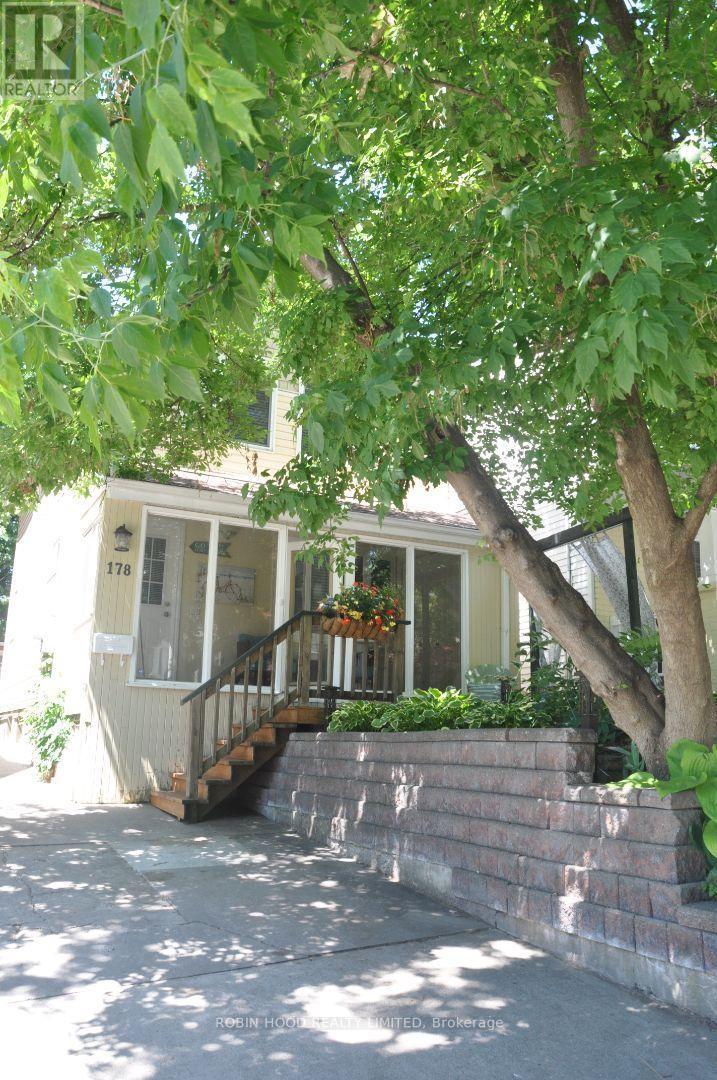 Main House - 178 Bellefair Avenue, Toronto, Ontario  M4L 3T9 - Photo 37 - X13679758