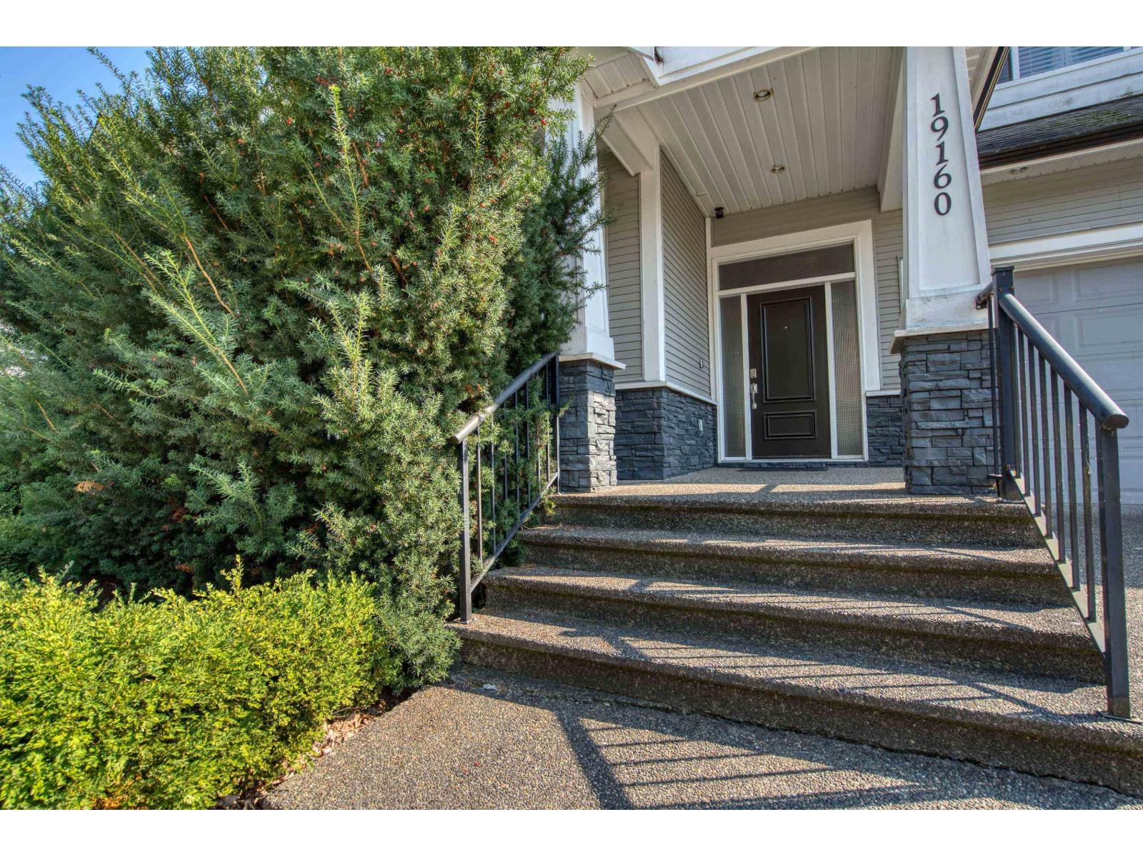 19160 69 Avenue, Surrey, British Columbia  V4N 0A4 - Photo 3 - R3156112