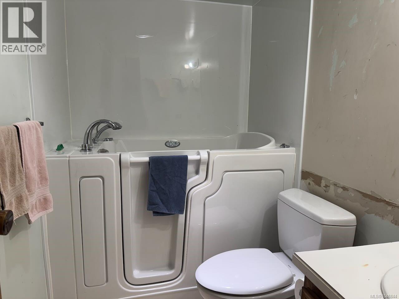 407 4728 Uplands Dr, Nanaimo, British Columbia  V9T 4S9 - Photo 2 - 1046844