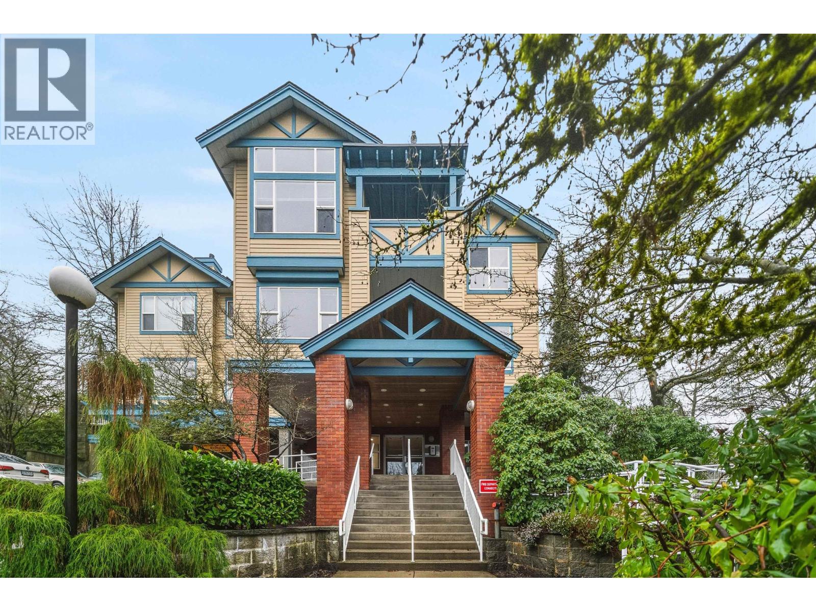 210 5281 OAKMOUNT CRESCENT, Burnaby, British Columbia
