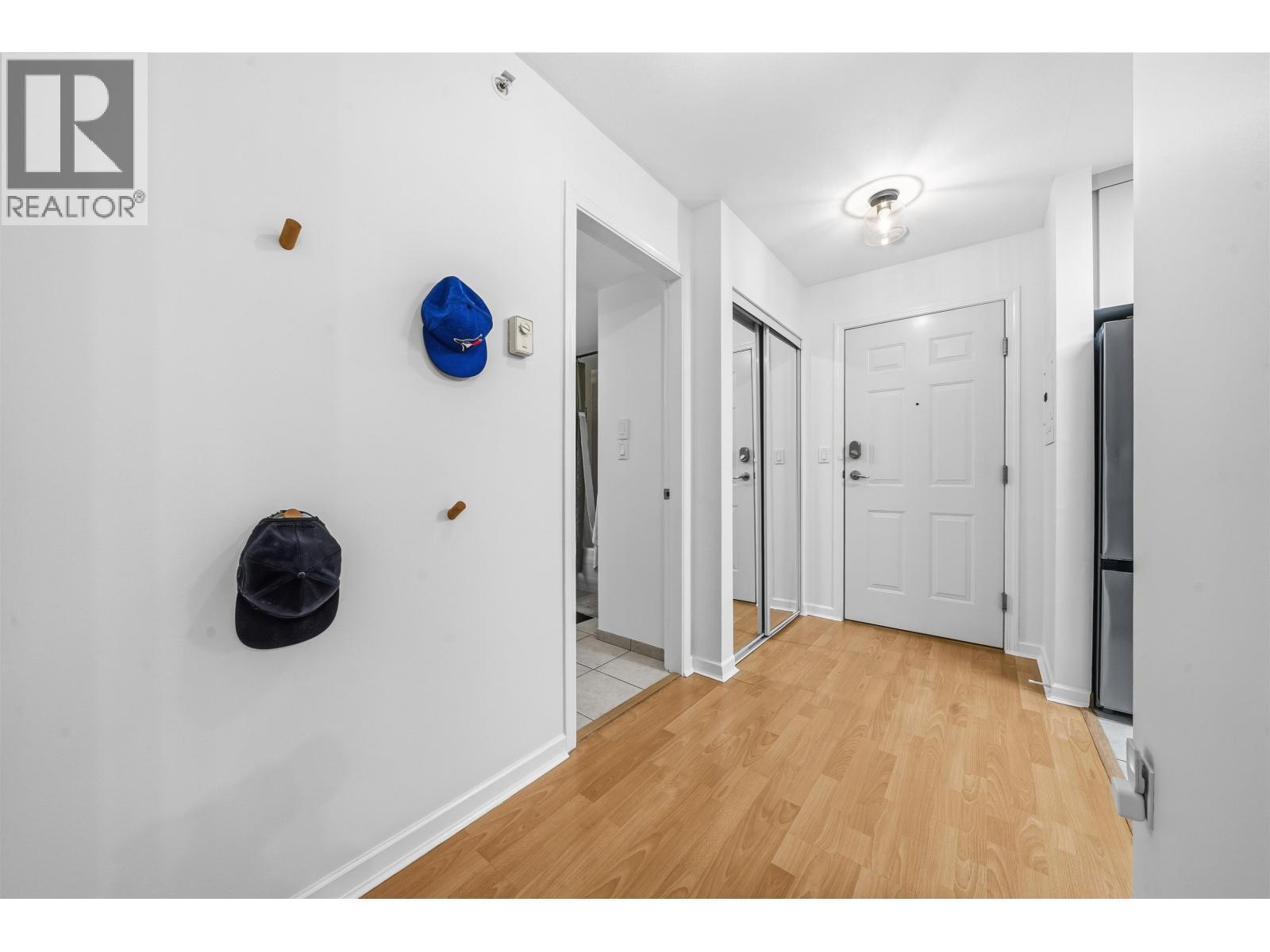 210 5281 Oakmount Crescent, Burnaby, British Columbia  V5H 4S7 - Photo 13 - R3137893