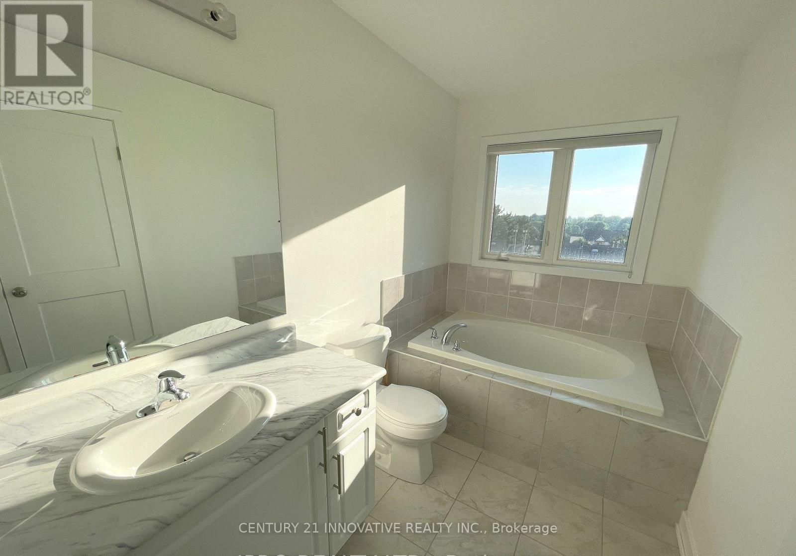 912 Kicking Horse Path, Oshawa, Ontario  L1J 0B4 - Photo 19 - E13679540
