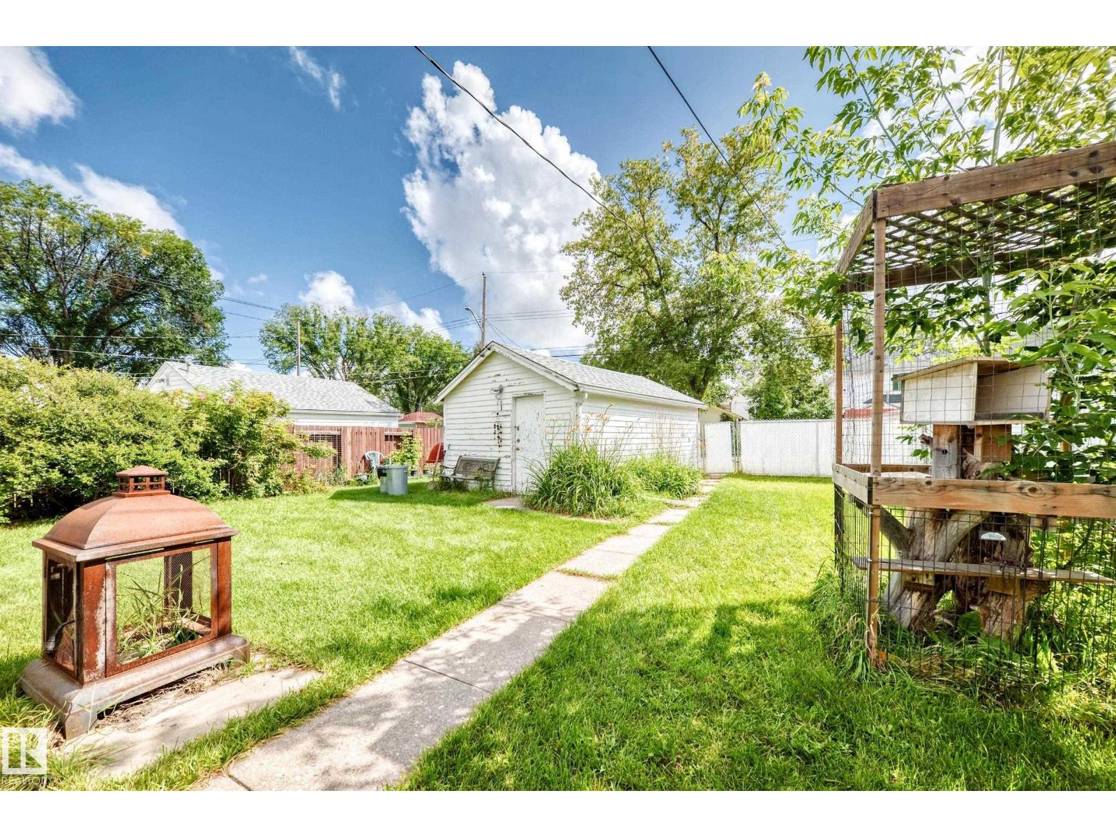 11637 87 St NW, Edmonton, Alberta  T5B 3M6 - Photo 33 - E4504023
