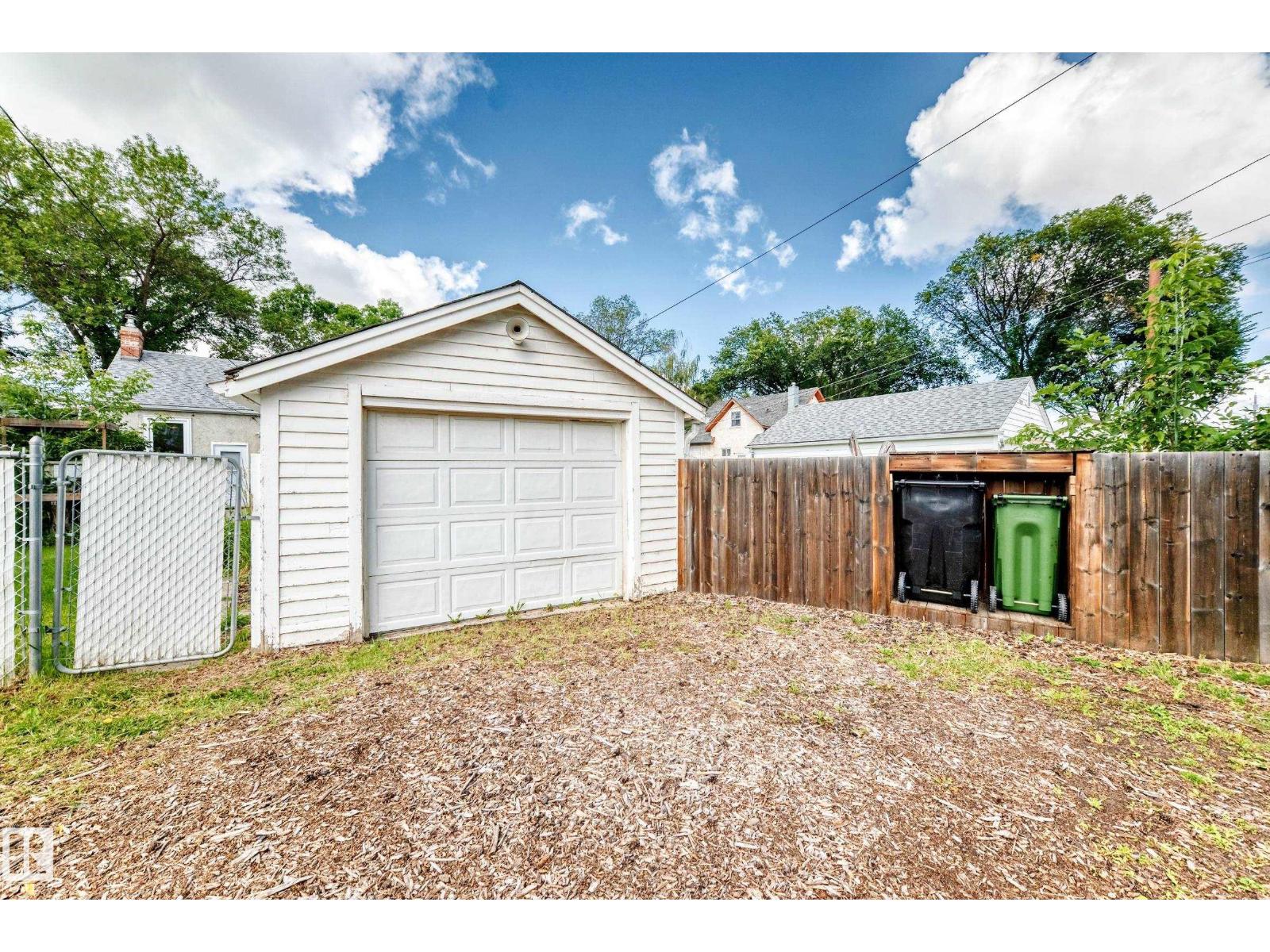 11637 87 St NW, Edmonton, Alberta  T5B 3M6 - Photo 35 - E4504023
