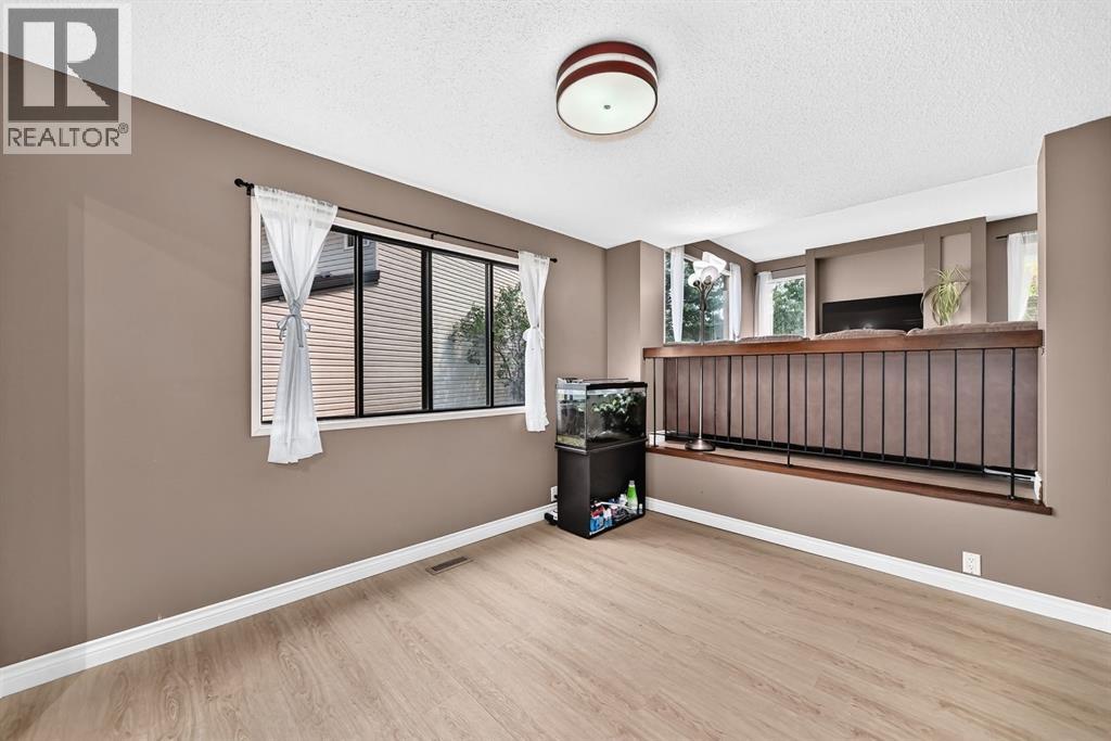 961 Ranchview Crescent Nw, Calgary, Alberta  T3G 1A4 - Photo 11 - A2331907