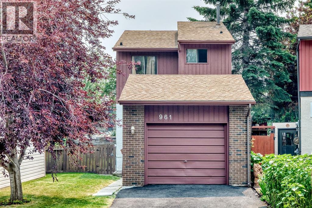 961 Ranchview Crescent Nw, Calgary, Alberta  T3G 1A4 - Photo 1 - A2331907